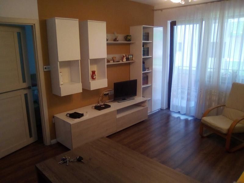 Apartament 2 camere, semidecomandat, finisat, etaj 1, zona  Poligonului – fotografia 1 din 8