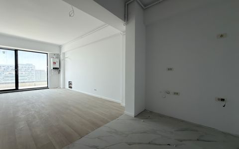 Apartament cu 2 camere de vânzare | Etaj 9 | Vedere frontală la mare |