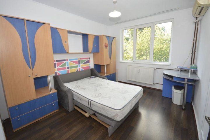 4 Camere de inchiriat | Drumul Taberei | Parcare | Metrou | Mobilat – fotografia 3 din 8