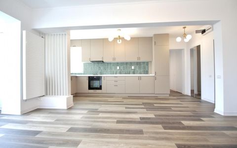 TEIUL DOAMNEI, BLOC 1984, DECOMANDAT, RENOVAT, NEMOBILAT, 0% COMISION!