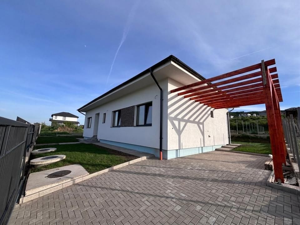 Casă pe un singur nivel + pod amenajabil, 170 mp utili, Chinteni – fotografia 1 din 13