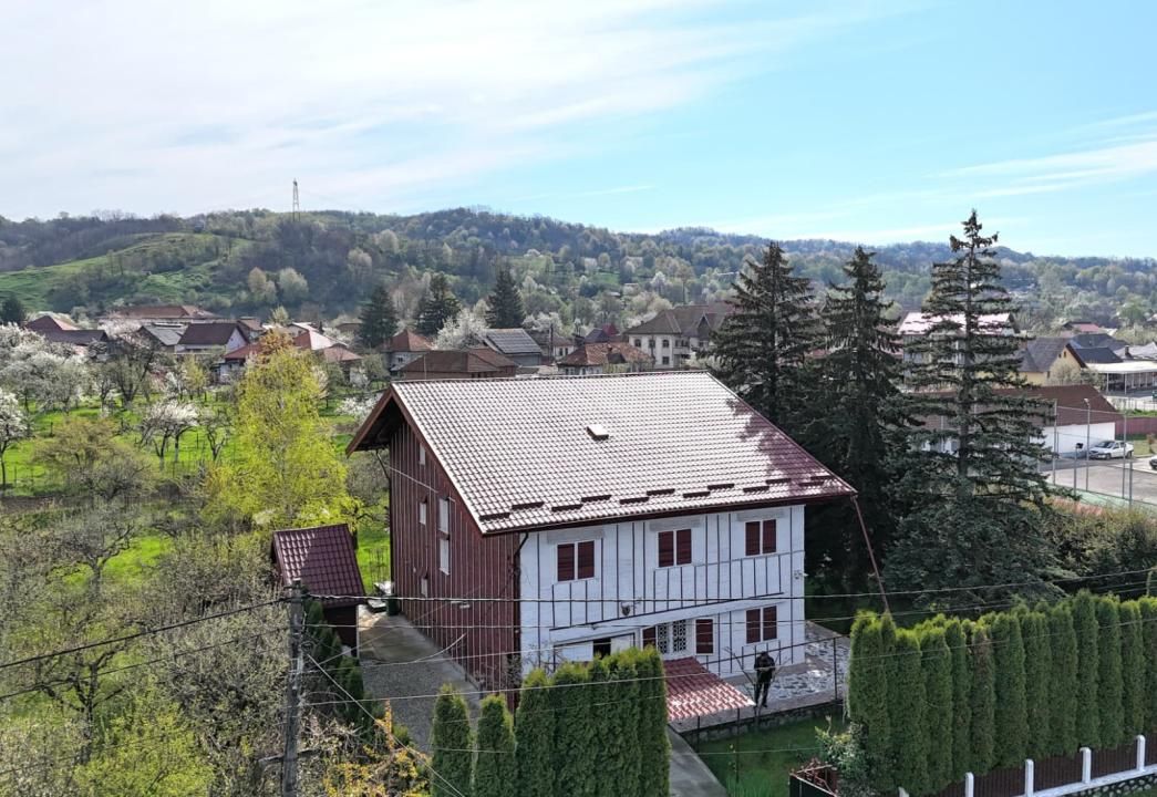 Vila 500 mp, teren 1.632 mp, ideala pentru locuinta sau pensiune – fotografia 22 din 31
