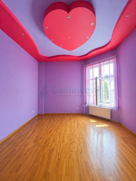 Apartament cu 3 camere de vanzare in Oradea, zona centrala – fotografia 2 din 6