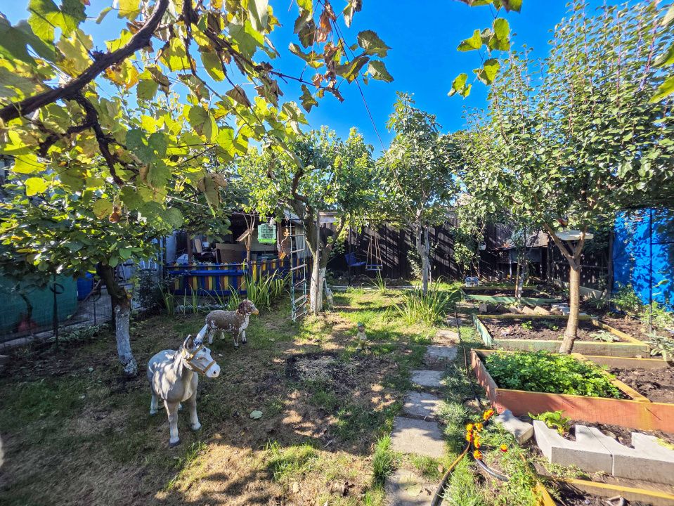 Casă cu 4 camere în Constanța, zona Medeea – Teren 358 mp, garaj și grădină – fotografia 13 din 14