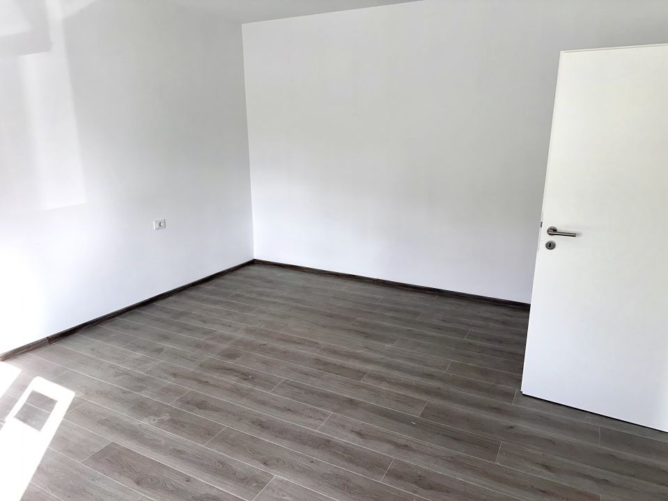 CASA DE VANZARE I 246 MP UTILI I TEREN 446 MP I COMPARTIMENTATA IN 5 APARTAMENTE – fotografia 15 din 28
