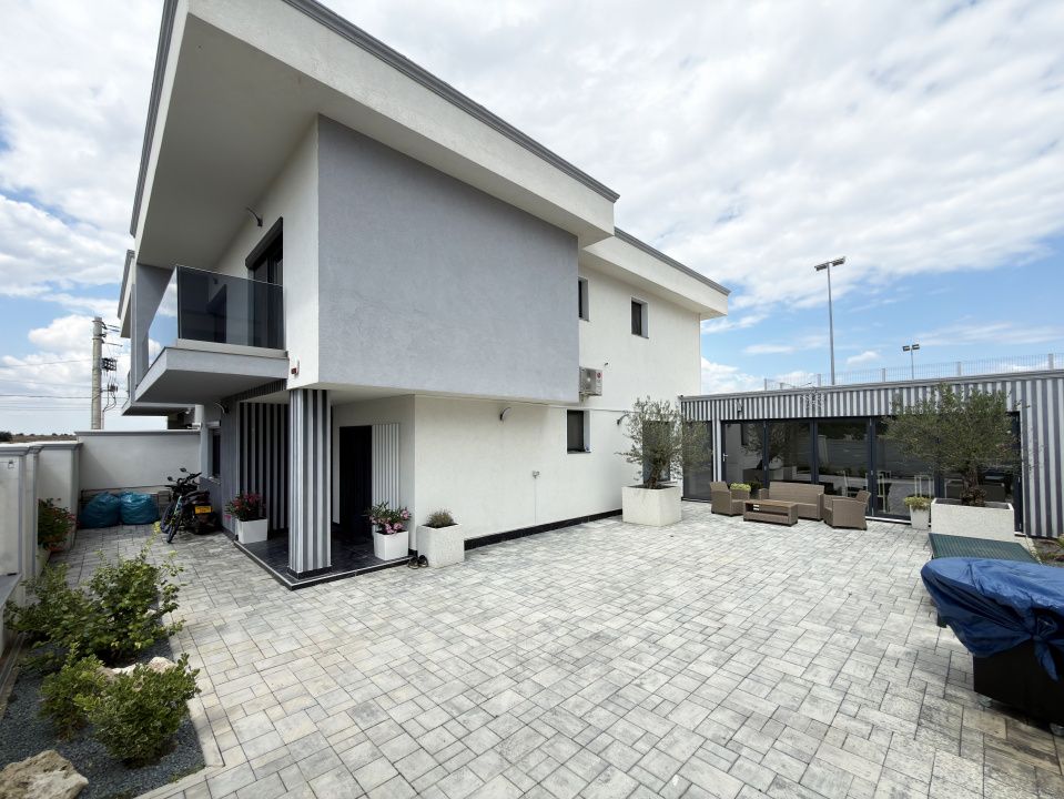 Cumpăna -Vilă nouă P+1 cu 4 camere-Complet mobilată și utilată-Design modern – fotografia 18 din 20