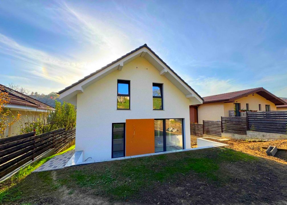 OPORTUNITATE! Casă individuală de vânzare 152mp utili, teren 655mp, zona Tăuți!! – fotografia 1 din 5