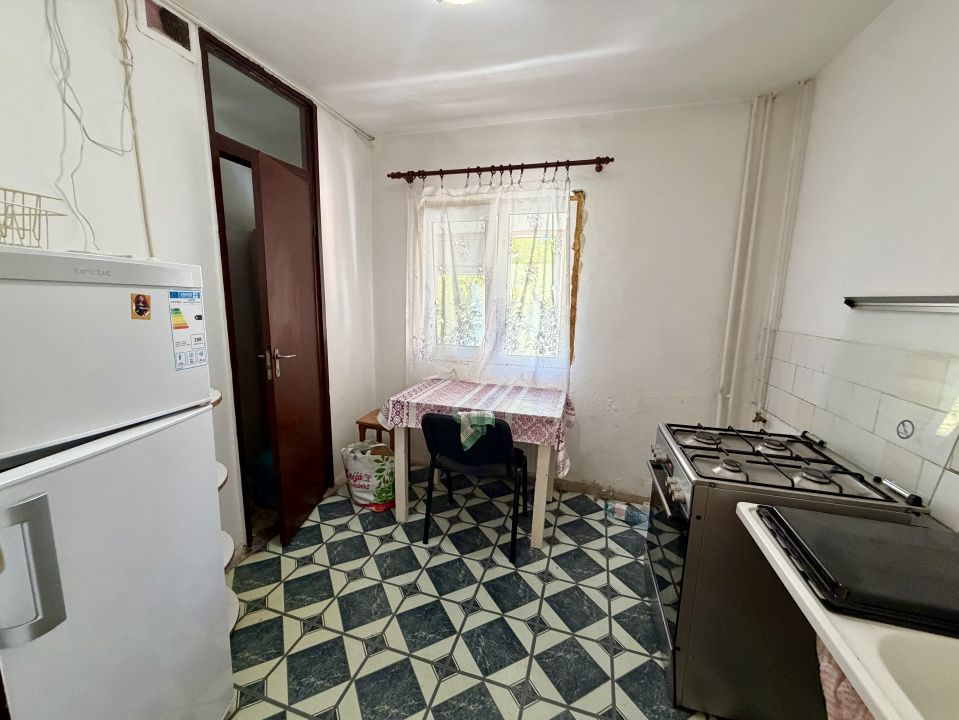 P5024 Apartament DECOMANDAT cu 2 camere zona Torontalului, CENTRALA PROPRIE – fotografia 2 din 7
