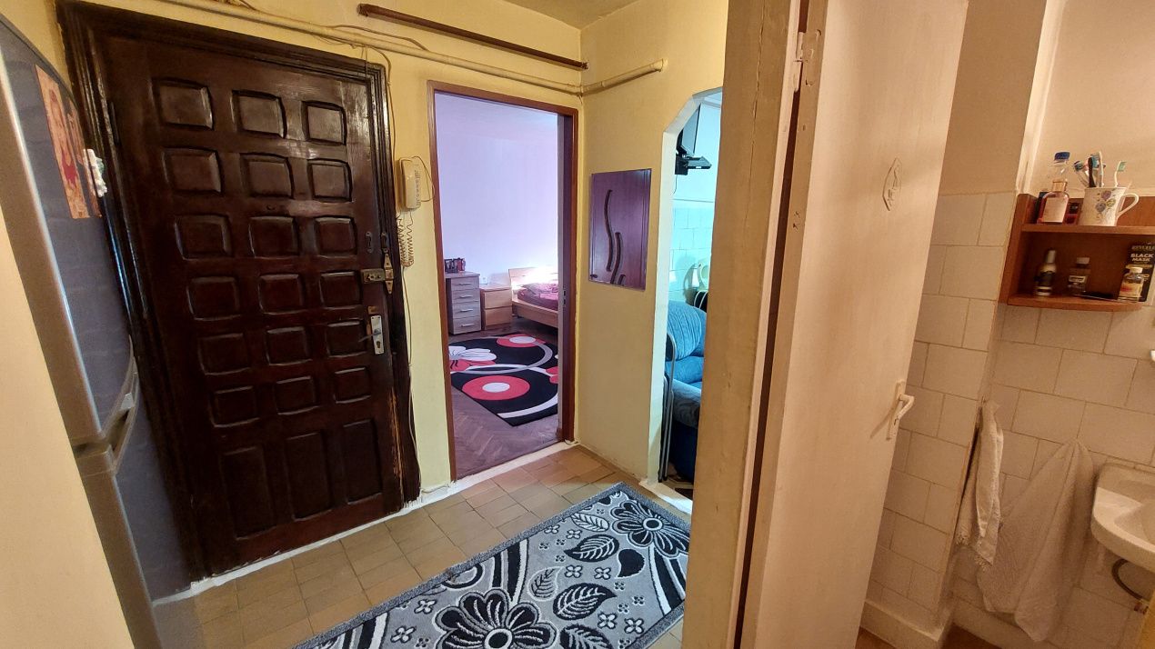 Apartament 3 camere, decomandat, parter, cartierul 1 Mai, zona Pelendava – fotografia 7 din 7
