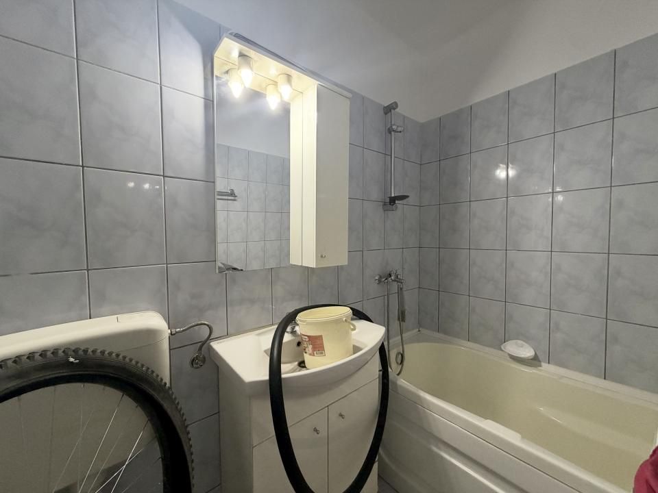 Apartament renovat, 1 camera, 28 mp utili, parter inalt- Zona Lipovei – fotografia 4 din 5