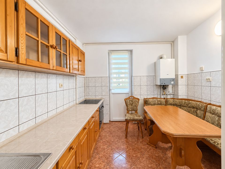 Apartament cu 2 camere, 50 mp utili, la parter – Piața Nouă, Cisnădie – fotografia 1 din 10