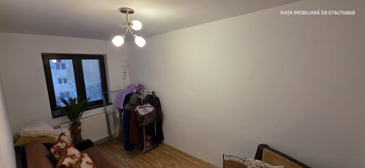 Apartament 2 Camere Renovat Integral, Etaj 3 – Zona Micro 9 – fotografia 3 din 8