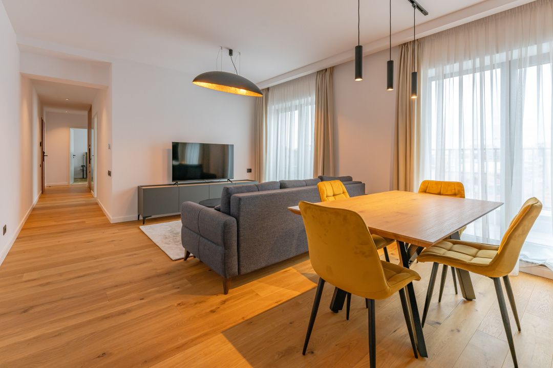 Apartament 3 camere cu vedere panoramică spre centrul vechi Brașov – fotografia 3 din 12