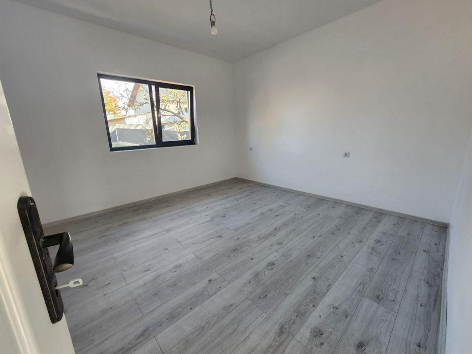CASA INDIVIDUALA - 3 CAMERE - 2 BAI - 350 MP TEREN - VOROVESTI – fotografia 5 din 6