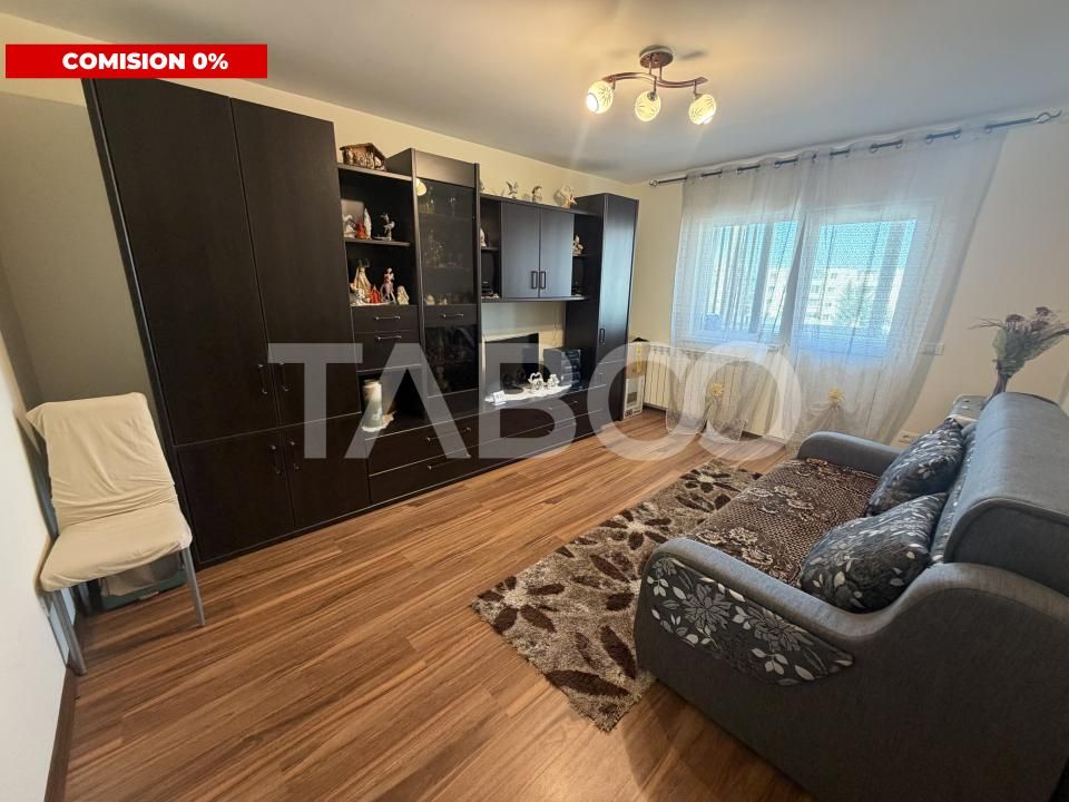 Apartament 3 camere complet renovat mobilat si utilat zona 1 Decembrie – fotografia 1 din 10