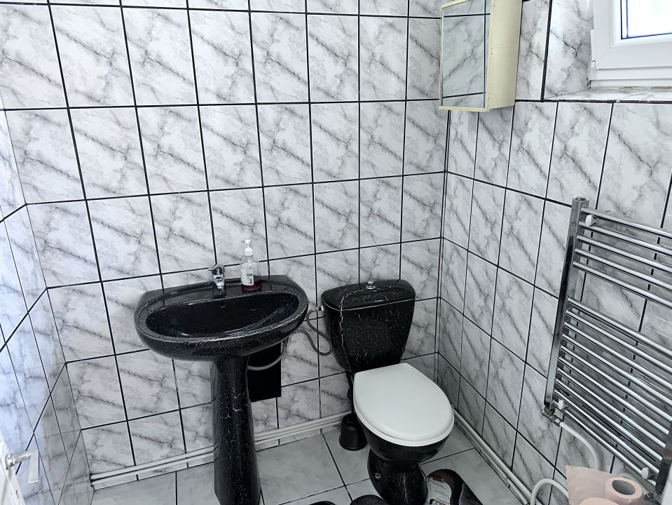 APARTAMENT DE INCHIRIAT I CETATE I ETAJ 1 I 2 BAI I MOBILAT COMPLET I – fotografia 5 din 21