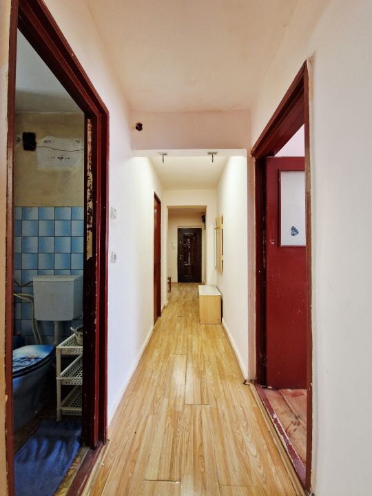 Apartament cu potential, orientare sud-est, 2 balcoane, zona Parang – fotografia 20 din 23