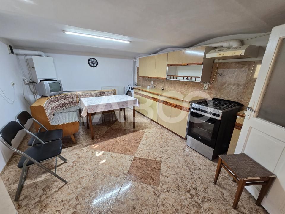 Casa individuala de vanzare cu teren 237 mp garaj in zona Lupeni Sibiu – fotografia 26 din 32