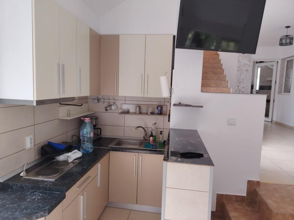 Vilă premium de vânzare/ închiriere | Str. Gimnaziului, Târgoviște, 7 camere – fotografia 3 din 10