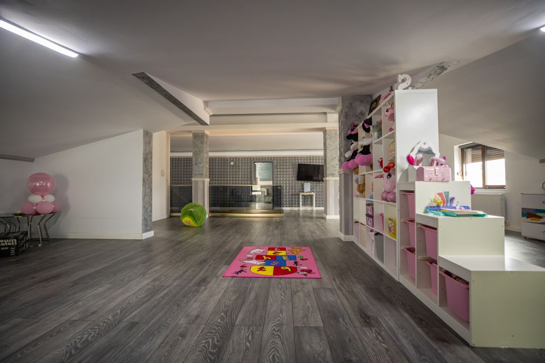 CASA P+1+M, situata in zona KAMSAS – fotografia 41 din 93