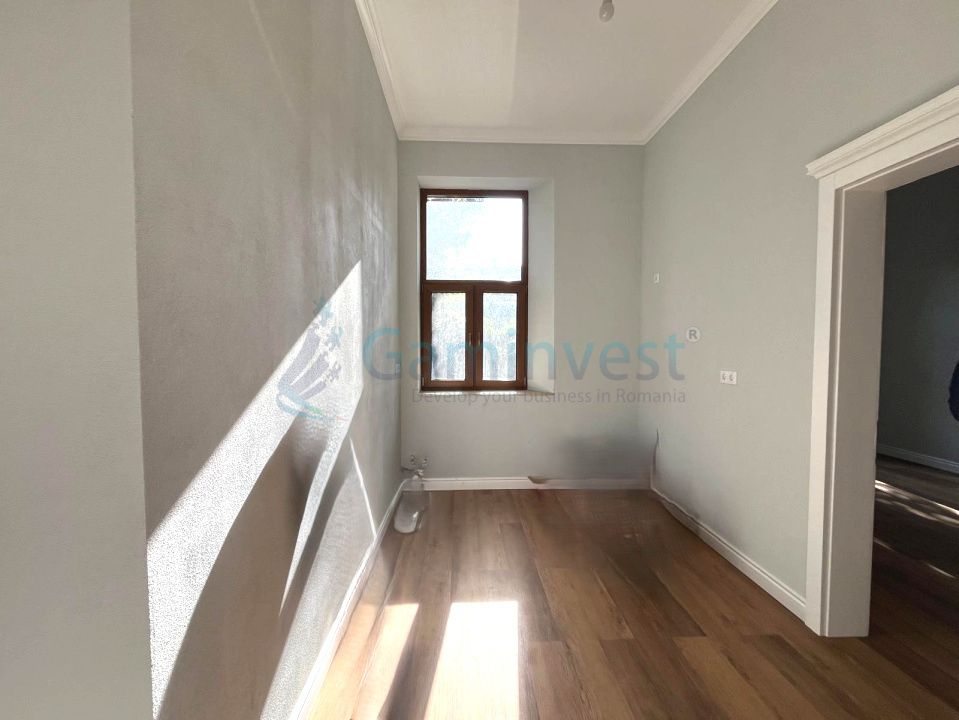 Spatiu birouri de inchiriat, zona Ultracentrala, Oradea – fotografia 3 din 5