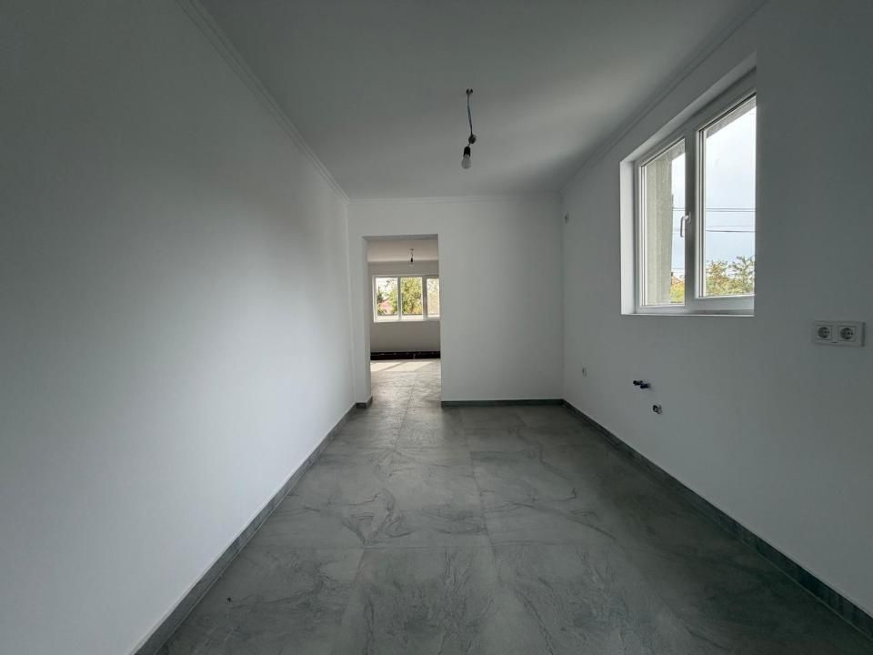 Individuala | Parter + Etaj + Pod | Asfalt | Toate utilitatile | Garaj – fotografia 7 din 22