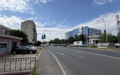Spațiu de închiriat Băneasa 90 mp – showroom / office / clinică