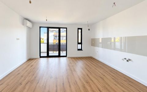 Apartament cu 3 camere, 67 utili, etaj 5, lift-Aradului
