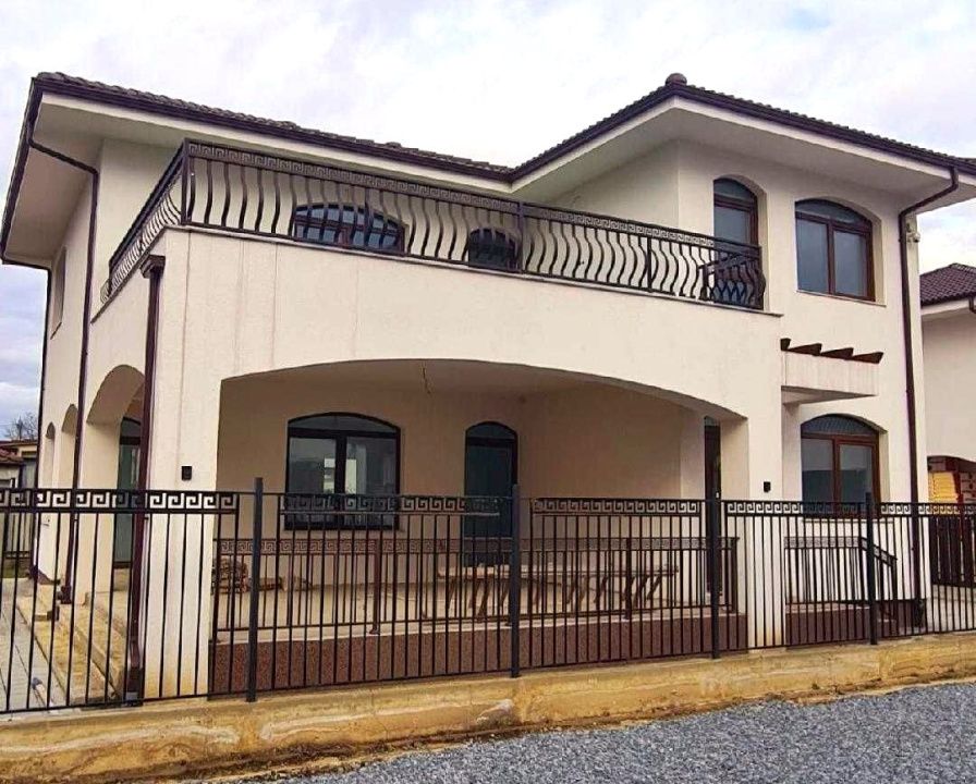 Casa individuala cu CF, constructie premium – fotografia 2 din 8