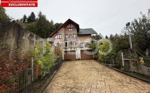 Casa cu potential de investitie 7 camere foisor 4 bazine de pesti