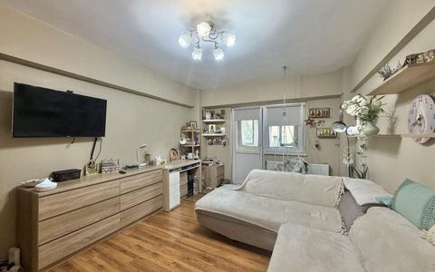 Apartament 2 camere, decomandat, etaj 3, zona Dambovita