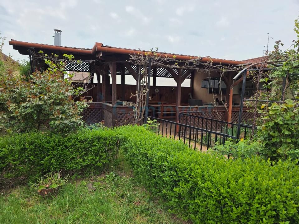 Casa de vanzare cu 4 camere, cartier Grigorescu, Oradea – fotografia 21 din 23