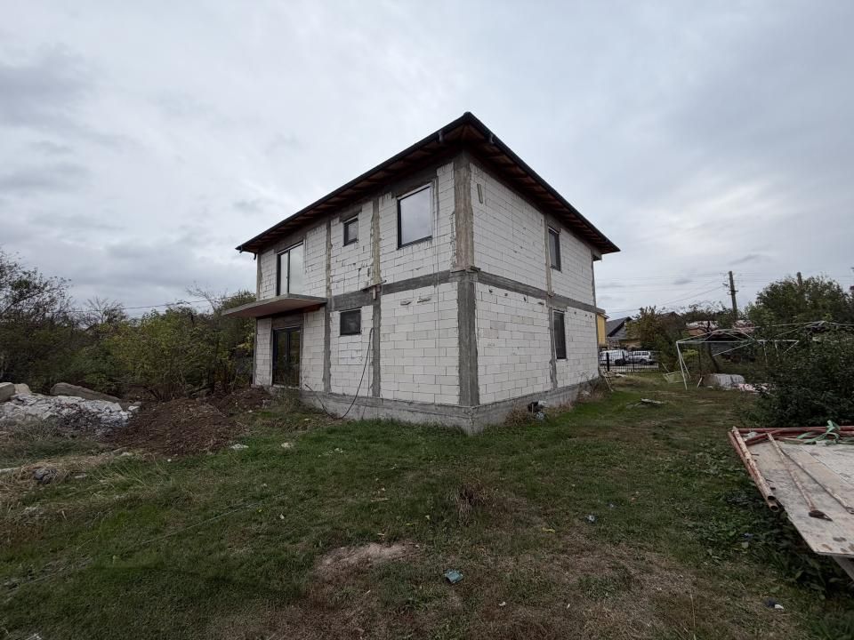 Casa P+1, 1074mp teren, sat Balta Verde – fotografia 2 din 16