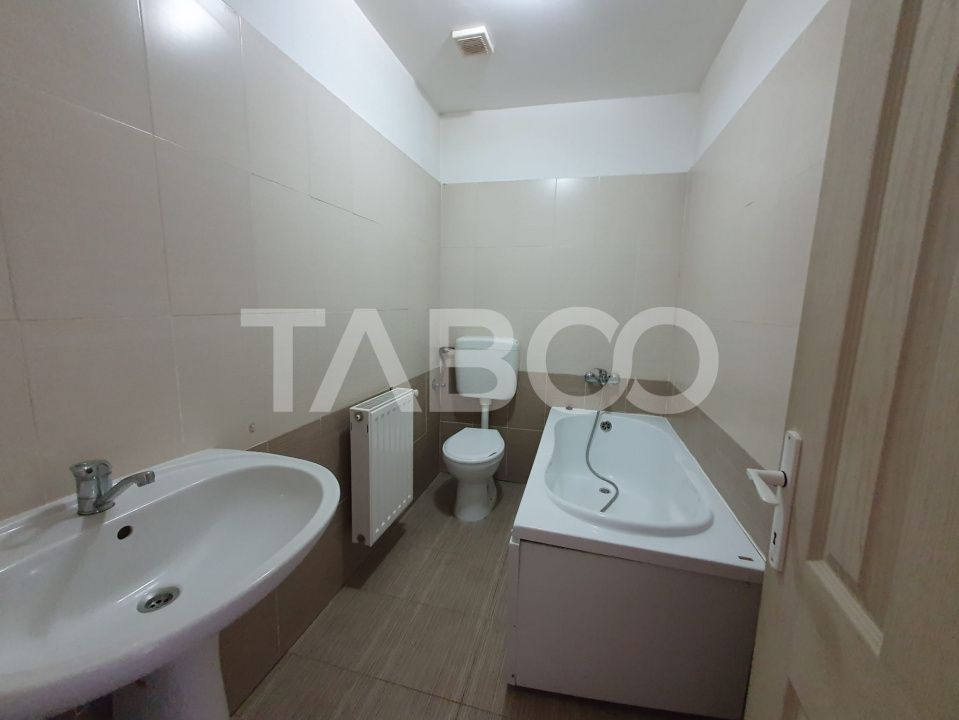 Apartament 3 camere decomandat 80 mp +  balcon cu scara interioara – fotografia 6 din 8