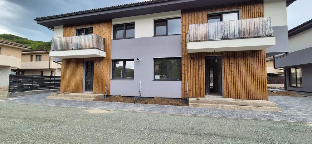 Casa duplex, semifinisata, 120 mp utili, teren 250, zona Tautiului! – fotografia 1 din 6