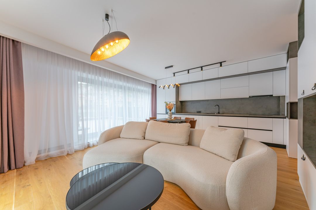 Apartament 4 camere cu terasă 104 mp și priveliște spre Tâmpa – fotografia 3 din 23