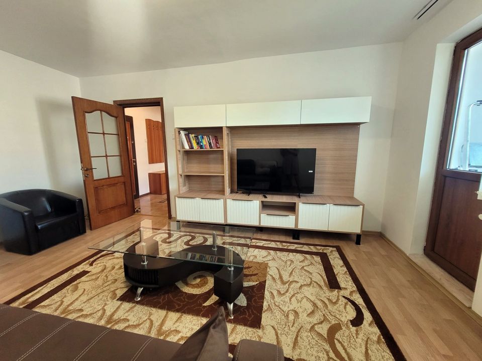 OMV- Tomis Nord- 2 camere decomandate, mobilate, cu centrala pe gaz – fotografia 3 din 9
