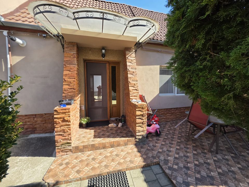 Casa de vanzare, Turnisor,2 corpuri, 140 mp utili, 290 curte comuna – fotografia 1 din 19