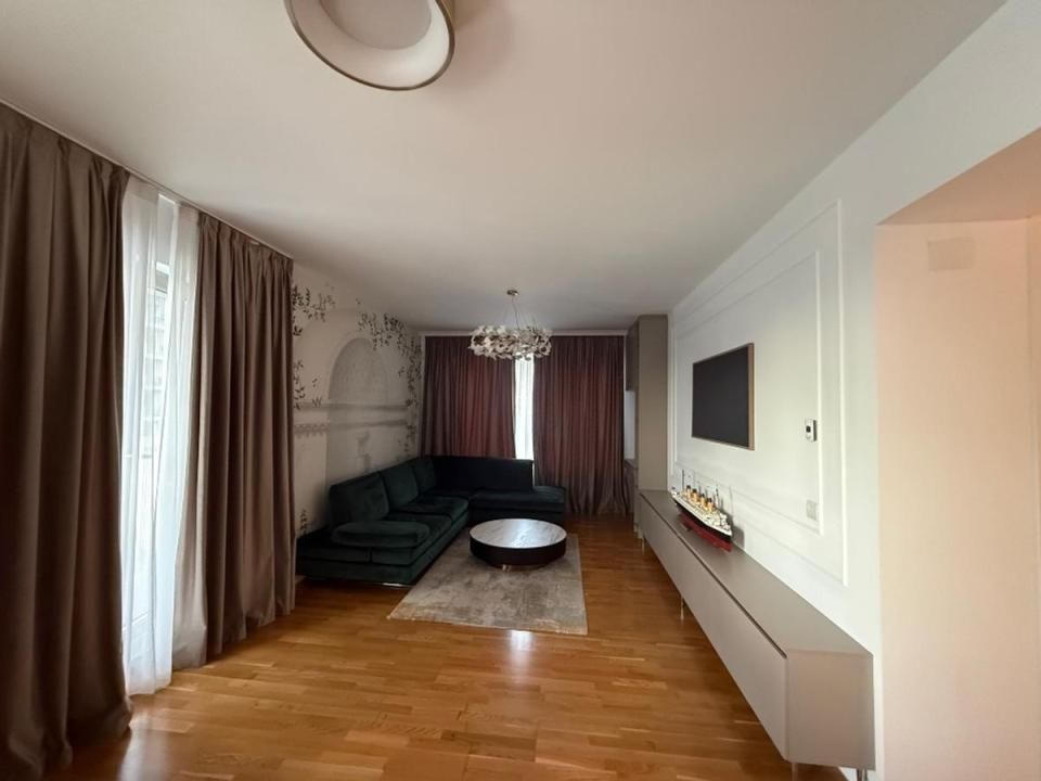 3 Camere de inchiriat | Luxuria Residence | 2 Bai | Centrala | Parcare – fotografia 1 din 11