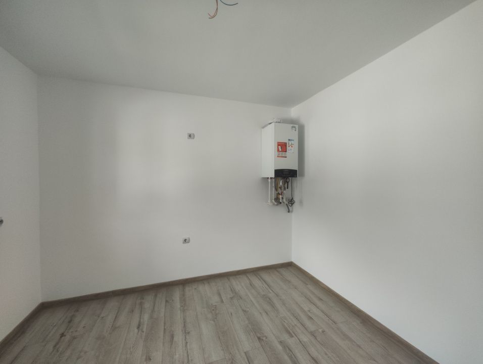 Casa 4 camere, teren 242 mp, localitatea Preajba, zona Selgros. – fotografia 3 din 11