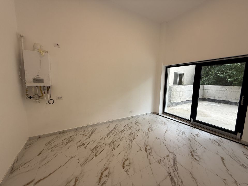 Spatiu comercial, 84 mp + terasa de 64 mp, Cartier 1 Mai, Zona Medicina Veche – fotografia 4 din 9