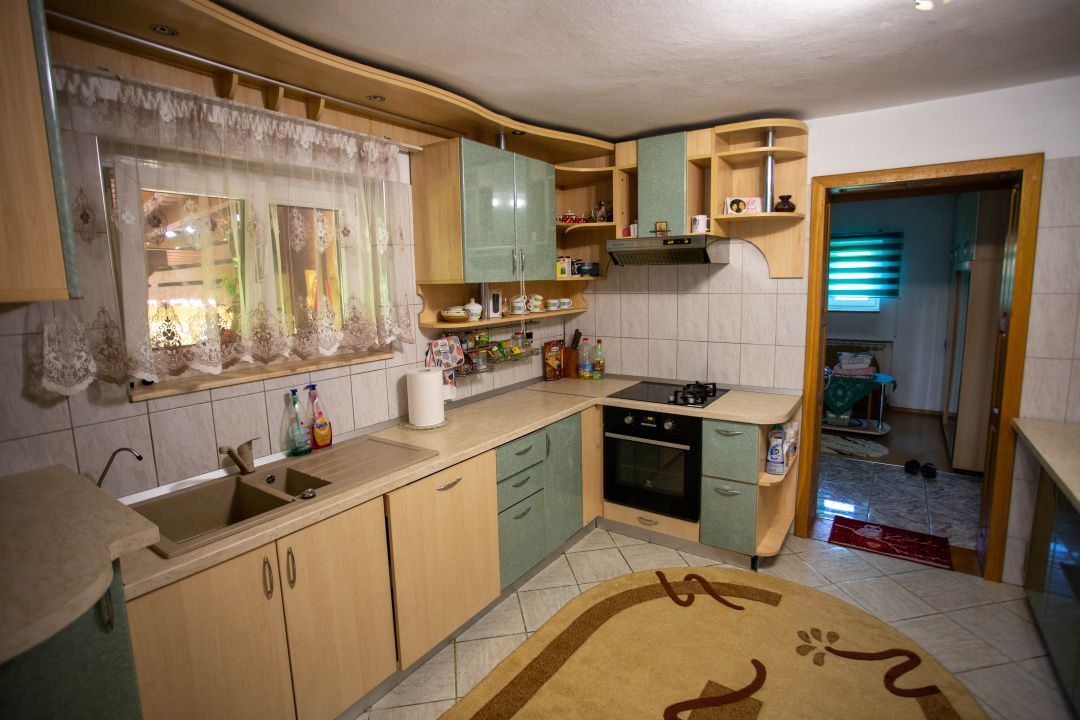 Casă De Vânzare | Comănești, Județul Bacău | COMISION 0% – fotografia 22 din 72