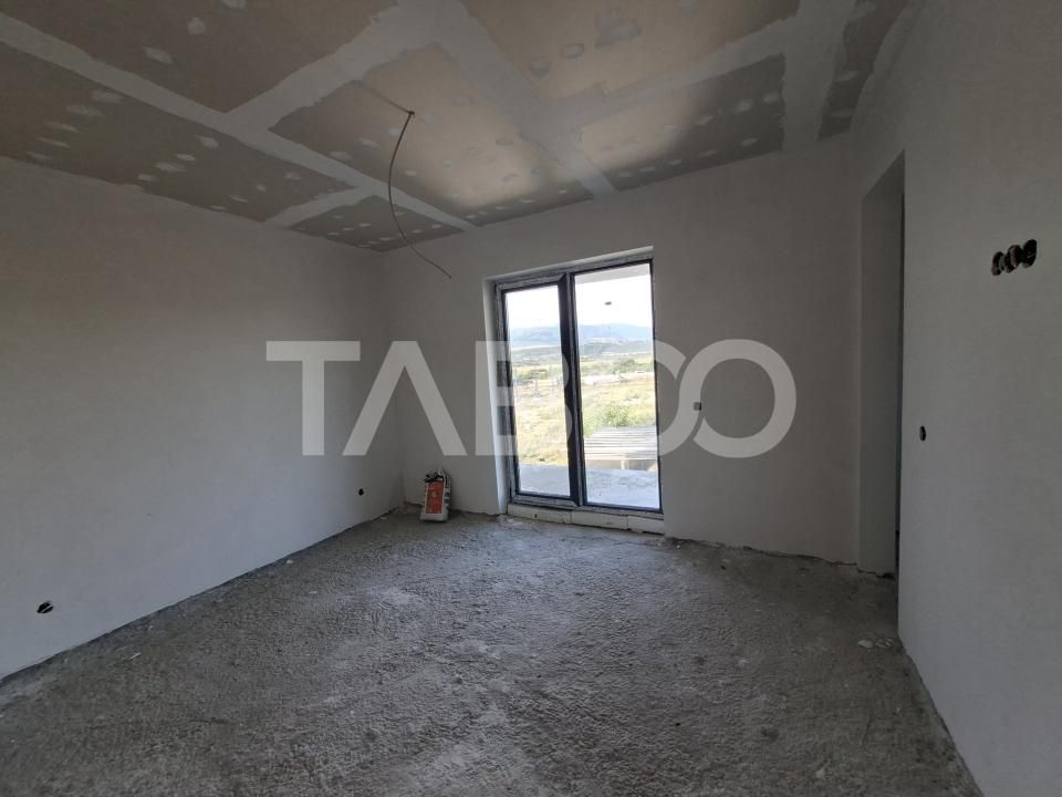 Casa individuala 4 camere  de vanzare 300 mp teren Exterior Sibiu – fotografia 15 din 18
