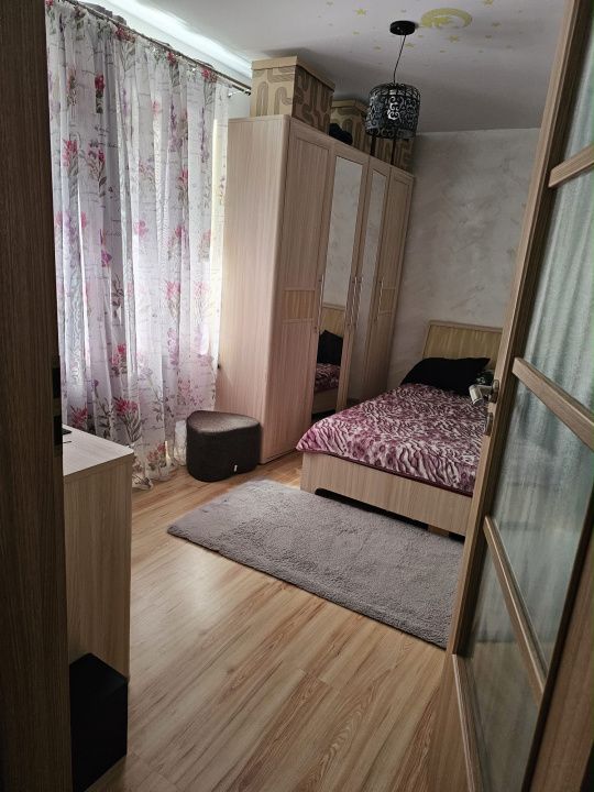 Apartament 3 camere CETATE Bulevard Etaj 3 Renovat Total Mobilat Beci Parcare – fotografia 16 din 22