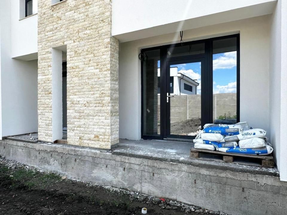Duplex cu 4 camere separat prin spatiu tehnic- Mosnita Noua – fotografia 12 din 12