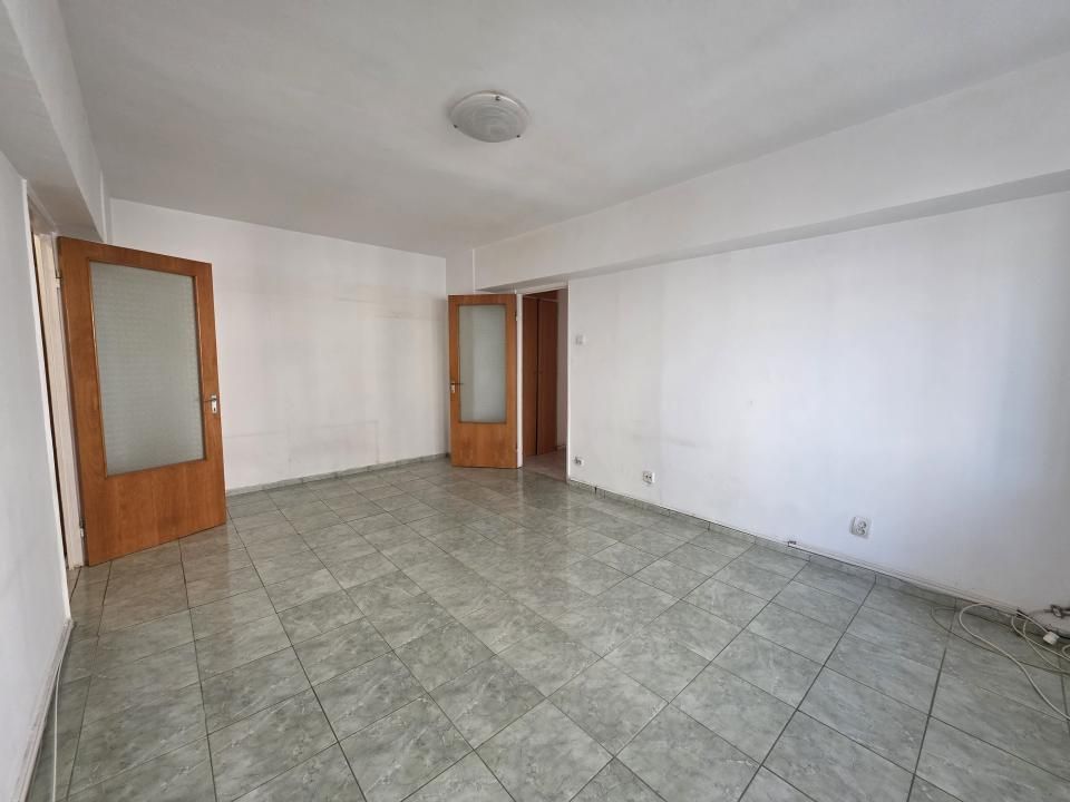 3 camere Bvd Chisinau | Bloc 1986  | anvelopat – fotografia 1 din 18