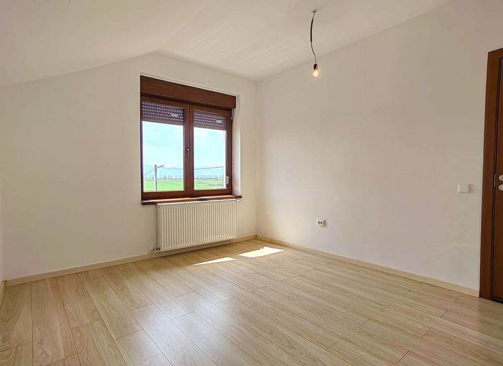 Casa individuala 5 camere finalizata mobilata Est Sibiu teren 372mp – fotografia 10 din 12