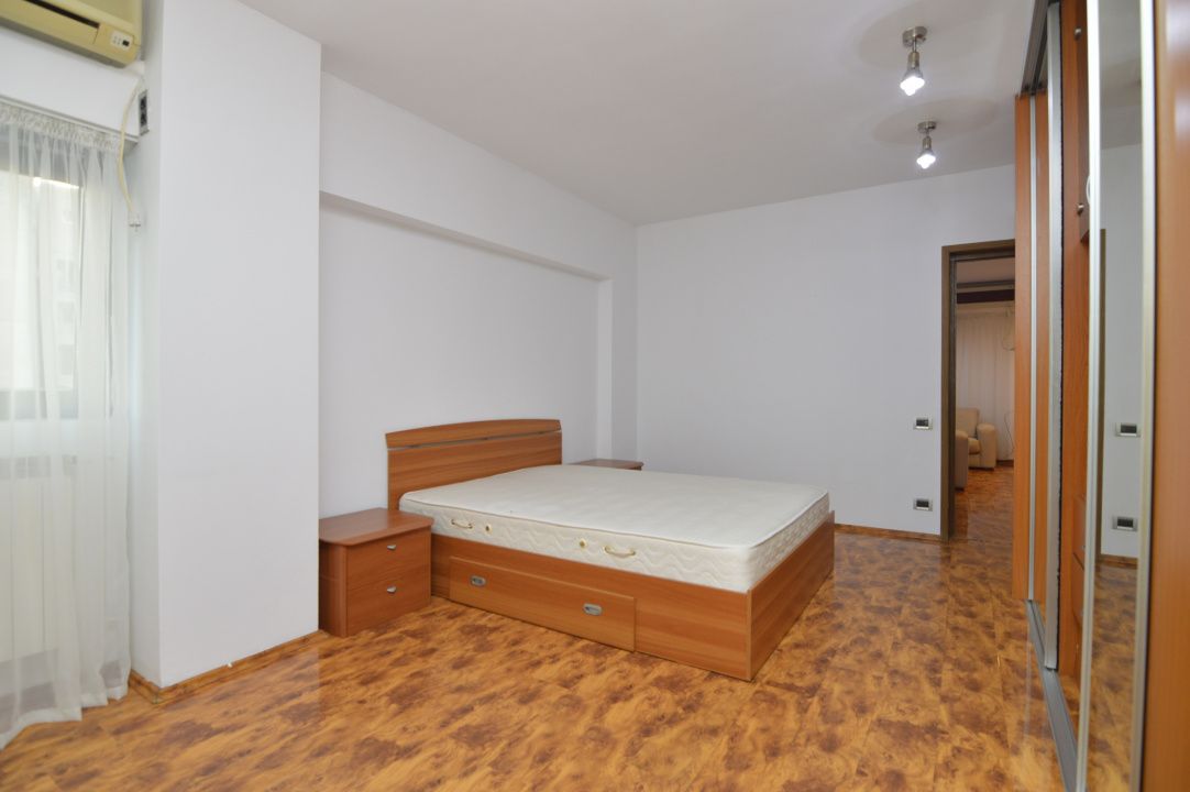 INCHIRIERE APARTAMENT 3 CAMERE UNIRII-CAMERA DE COMERT – fotografia 18 din 21