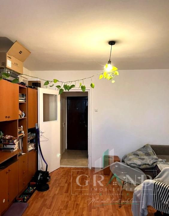 Garsonieră de vânzare | Str.Detunata–Gheorgheni | 28 mp+balcon | Etaj 10/10 – fotografia 2 din 8