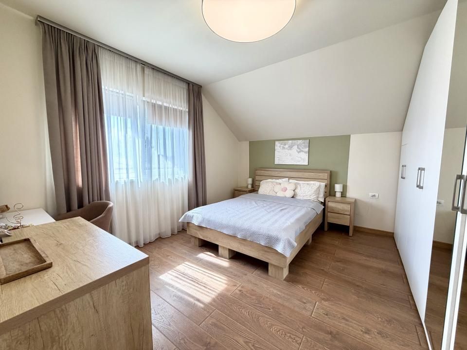 Apartament spatios, 3 camere, pod amenajat, zona centrala Dumbravita – fotografia 4 din 9
